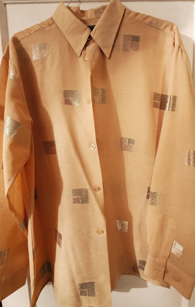 Men's casual button down shirt